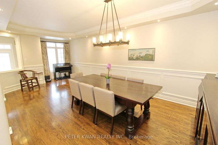 Photo 3 at 19 Seabreeze Avenue, Patterson, Vaughan