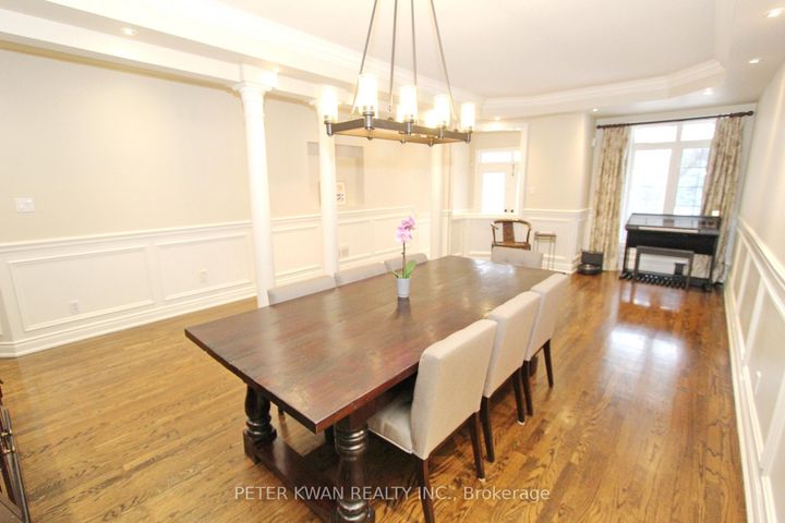 Photo 4 at 19 Seabreeze Avenue, Patterson, Vaughan