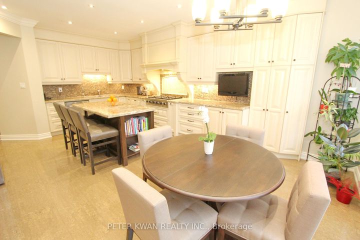 Photo 11 at 19 Seabreeze Avenue, Patterson, Vaughan