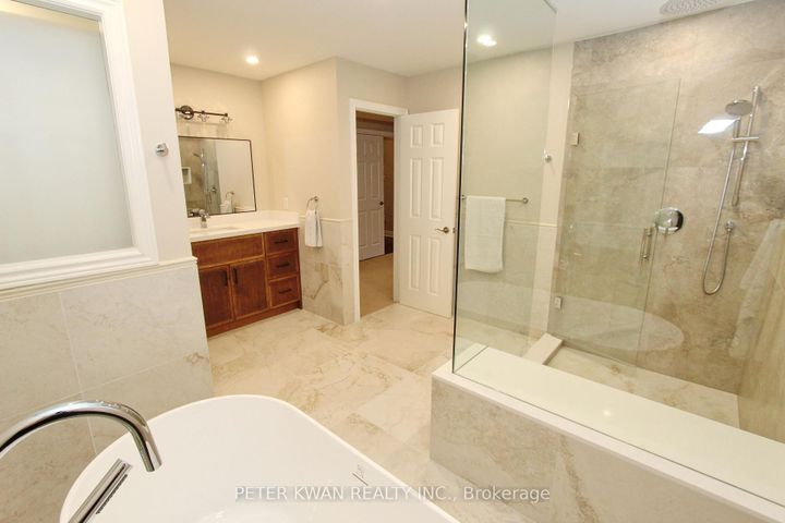 Photo 20 at 19 Seabreeze Avenue, Patterson, Vaughan