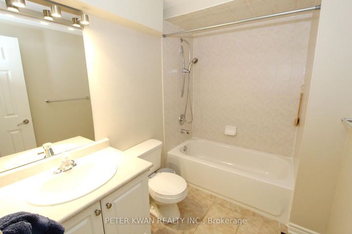 Photo 40 at 19 Seabreeze Avenue, Patterson, Vaughan
