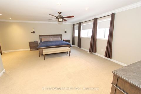 Photo 14 at 19 Seabreeze Avenue, Patterson, Vaughan