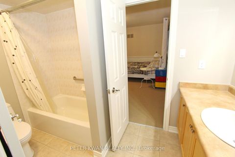 Photo 26 at 19 Seabreeze Avenue, Patterson, Vaughan