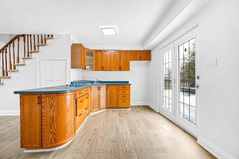 Photo 23 at 308 Miami Drive, Keswick South, Georgina