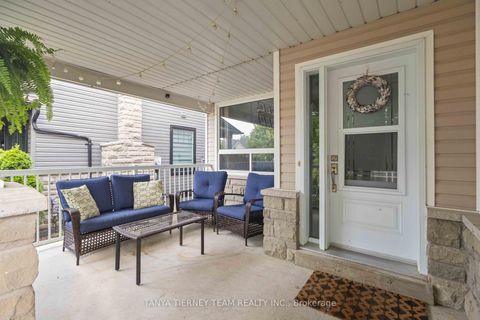 Photo 3 at 140 Vipond Road, Brooklin, Whitby