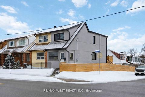 Photo 1 at 902 Woodbine Avenue, Woodbine Corridor, Toronto