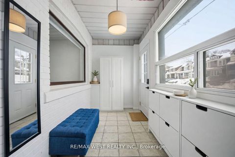 Photo 3 at 902 Woodbine Avenue, Woodbine Corridor, Toronto