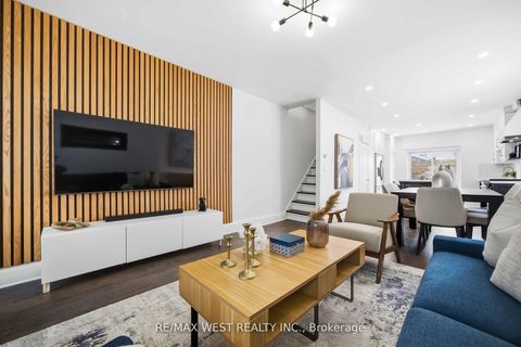 Photo 8 at 902 Woodbine Avenue, Woodbine Corridor, Toronto