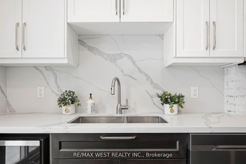 Photo 14 at 902 Woodbine Avenue, Woodbine Corridor, Toronto