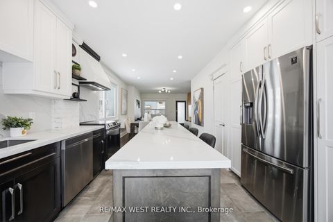 Photo 21 at 902 Woodbine Avenue, Woodbine Corridor, Toronto