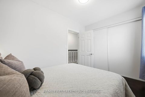 Photo 28 at 902 Woodbine Avenue, Woodbine Corridor, Toronto