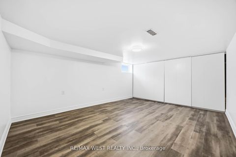 Photo 40 at 902 Woodbine Avenue, Woodbine Corridor, Toronto