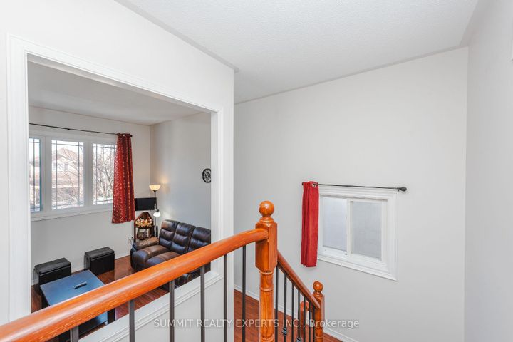 Photo 30 at 70 Wildberry Crescent, Wellington, Brampton