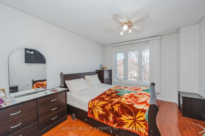 Photo 31 at 70 Wildberry Crescent, Wellington, Brampton