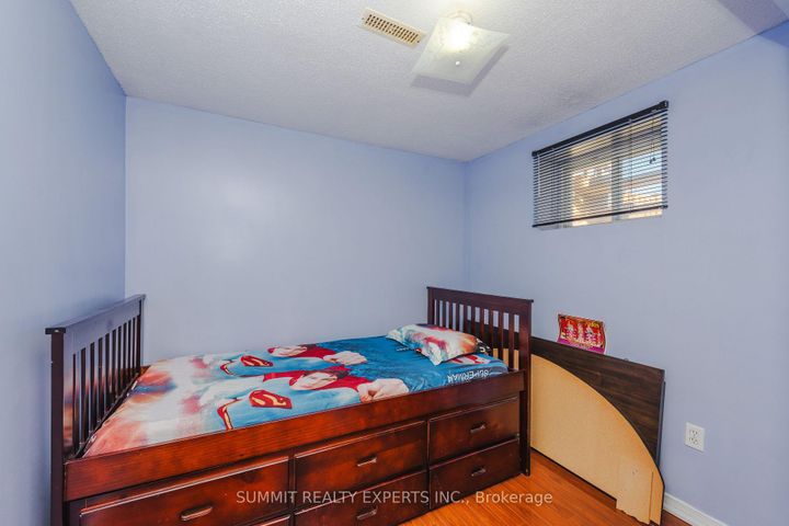 Photo 35 at 70 Wildberry Crescent, Wellington, Brampton