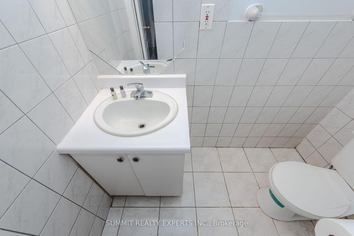 Photo 38 at 70 Wildberry Crescent, Wellington, Brampton