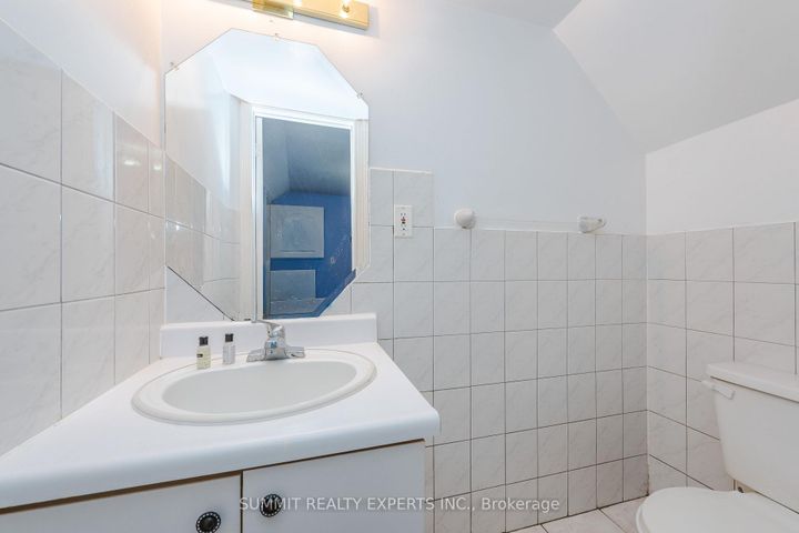 Photo 39 at 70 Wildberry Crescent, Wellington, Brampton