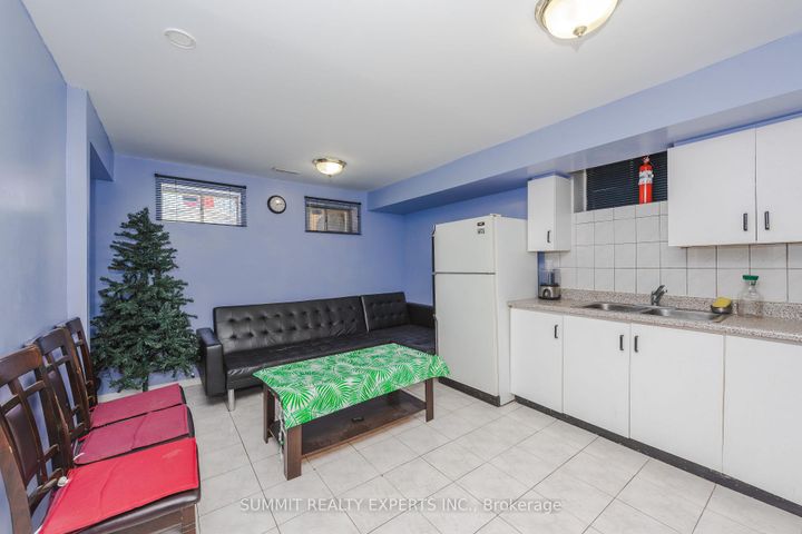 Photo 40 at 70 Wildberry Crescent, Wellington, Brampton