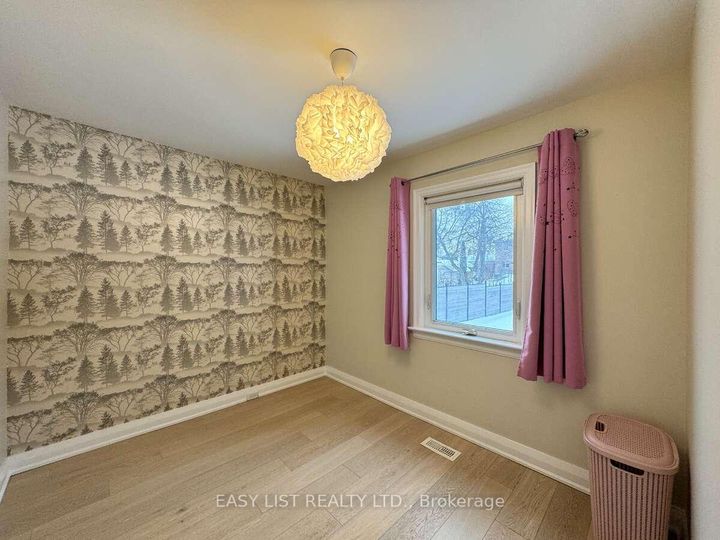 Photo 5 at 28 Inverleigh Drive, Queensway, Toronto
