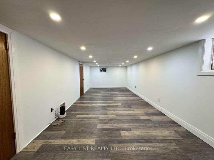 Photo 13 at 28 Inverleigh Drive, Queensway, Toronto