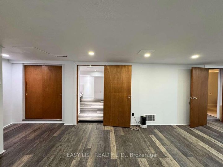 Photo 14 at 28 Inverleigh Drive, Queensway, Toronto