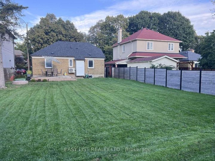 Photo 18 at 28 Inverleigh Drive, Queensway, Toronto