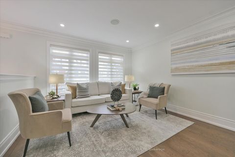 Photo 3 at 20 Cambrai Avenue, Lumsden, Toronto