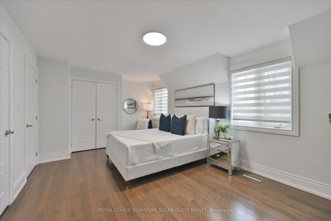 Photo 18 at 20 Cambrai Avenue, Lumsden, Toronto