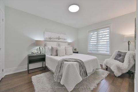 Photo 22 at 20 Cambrai Avenue, Lumsden, Toronto