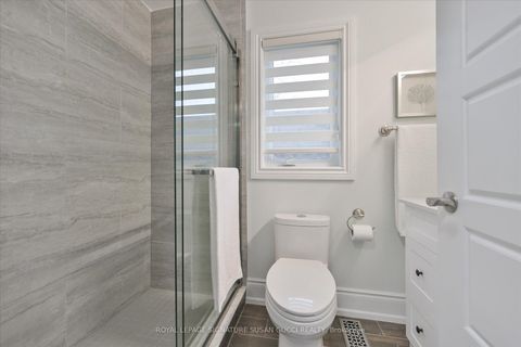 Photo 25 at 20 Cambrai Avenue, Lumsden, Toronto