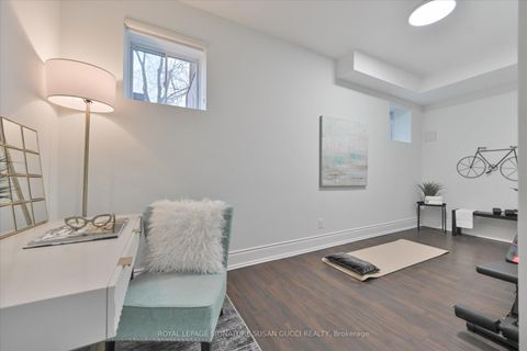 Photo 31 at 20 Cambrai Avenue, Lumsden, Toronto