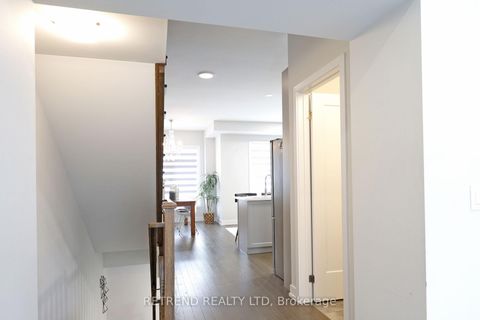 Photo 19 at 8 Guardhouse Crescent, Angus Glen, Markham