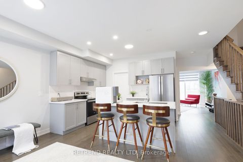 Photo 23 at 8 Guardhouse Crescent, Angus Glen, Markham