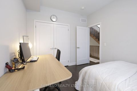 Photo 30 at 8 Guardhouse Crescent, Angus Glen, Markham