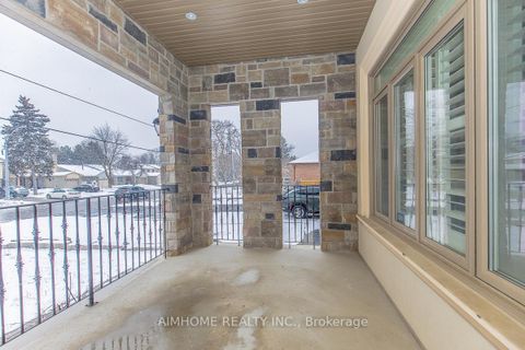 Photo 3 at 220 Weldrick Road W, Observatory, Richmond Hill