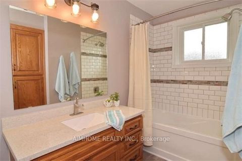 Photo 11 at 133 Church Street, Keswick North, Georgina