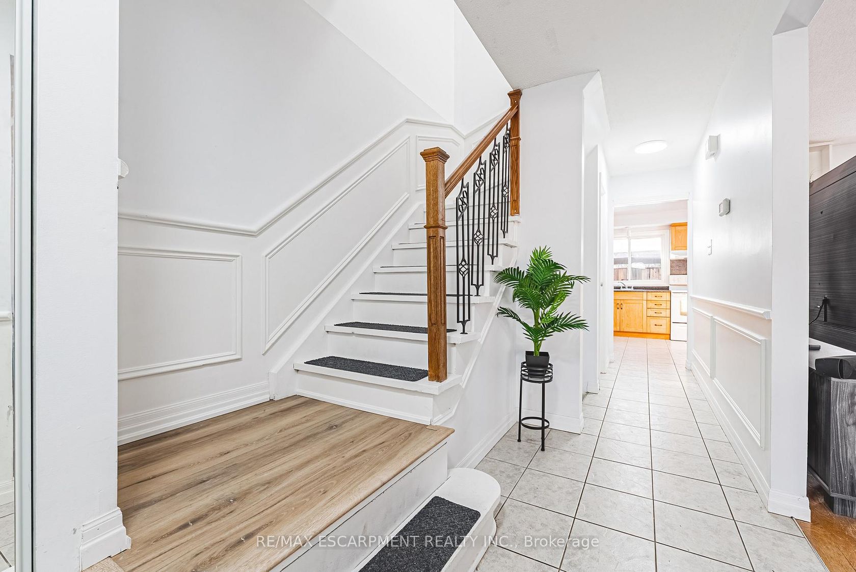 4 - 2220 UPPER MIDDLE Road, Brant Hills, Burlington 