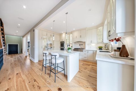 Photo 1 at 33 Twenty First Street, New Toronto, Toronto