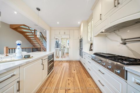 Photo 4 at 33 Twenty First Street, New Toronto, Toronto