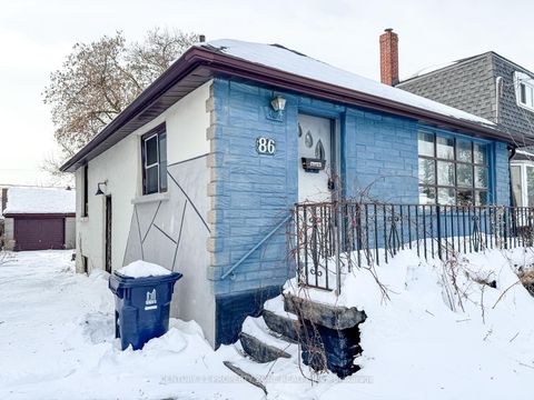 Photo 2 at 86 Westbourne Avenue, Birchmount, Toronto