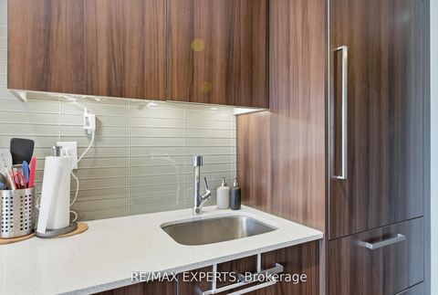 Photo 10 at 410 - 3018 Yonge Street, Lawrence Park South, Toronto