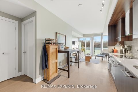 Photo 13 at 410 - 3018 Yonge Street, Lawrence Park South, Toronto