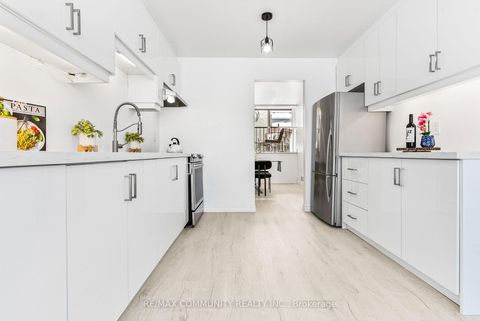 Photo 6 at 42 Kay Drive, Jamestown, Toronto