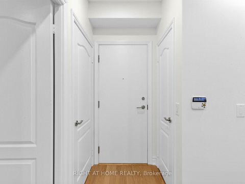 Photo 4 at 304 - 319 Merton Street, Mount Pleasant West, Toronto