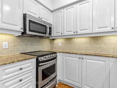 Photo 7 at 304 - 319 Merton Street, Mount Pleasant West, Toronto