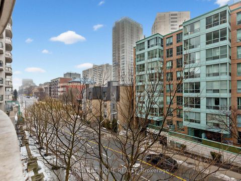 Photo 15 at 304 - 319 Merton Street, Mount Pleasant West, Toronto