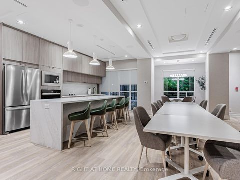 Photo 33 at 304 - 319 Merton Street, Mount Pleasant West, Toronto