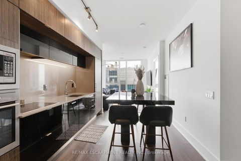 Photo 2 at 3807 - 10 York Street, Waterfront Communities C1, Toronto