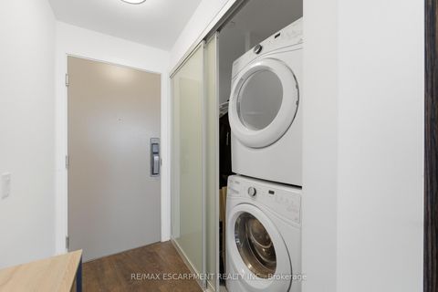 Photo 15 at 3807 - 10 York Street, Waterfront Communities C1, Toronto