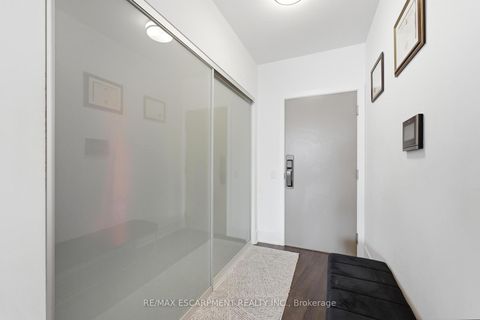 Photo 16 at 3807 - 10 York Street, Waterfront Communities C1, Toronto
